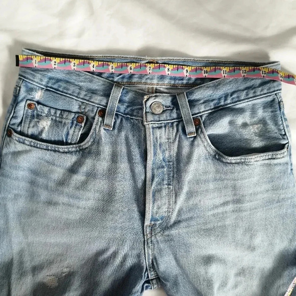 Levi's 501 Straight Leg Premium High Rise Crop Jeans in Montgomery Patched 26 - Picture 15 of 16